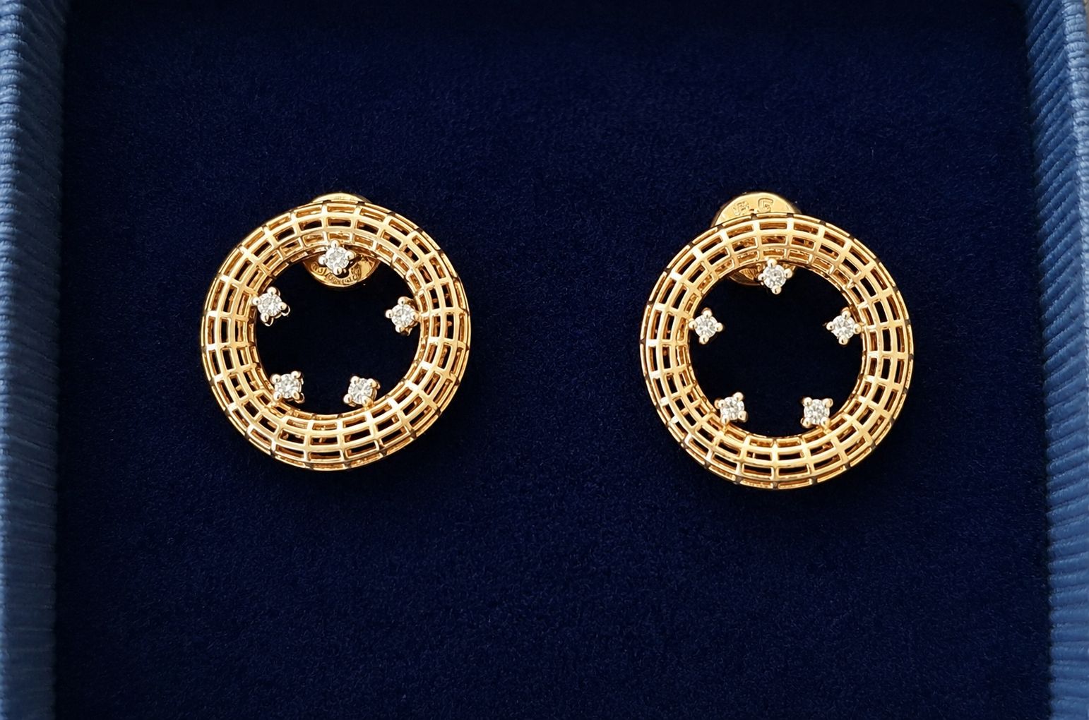 Boucles d'oreille: Ohrstecker Gold 585 mit Diamanten Kreise. – D'occasion à Zürich par robbie04