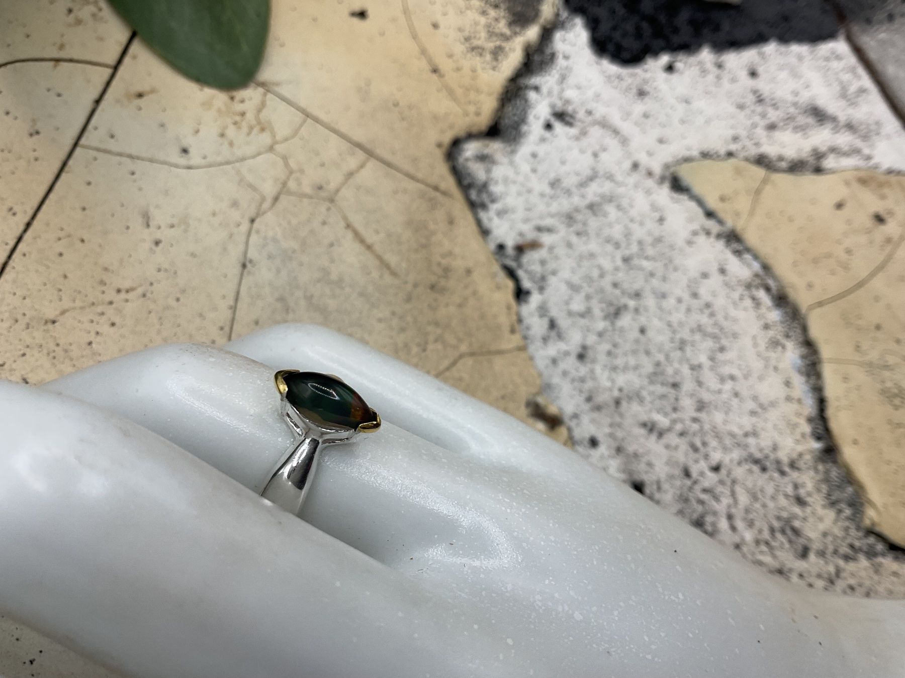 Anelli: Aparter Silberring mit schwarzem Opal, Gr. 54.5 – Nuovo (secondo la descrizione) da luzern venduto da Alpendorf1 1