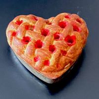 Linzertorte (Herz) in Metallform f/Puppenstuben. NP 10.00.