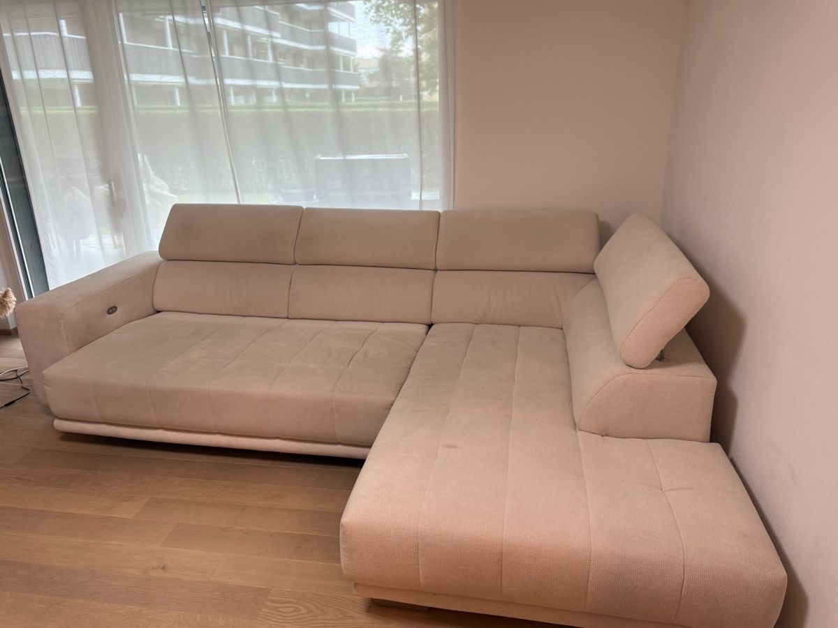 Sofas: Beige Corner Sofa with Adjustable Headrests, Used Condition – Gebraucht aus Dietlikon von laura1095 1