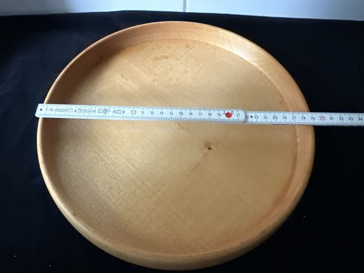 Piatti di portata: Rustikales Holztablett, Durchmesser 30cm, Vintag – Usato da Zürich venduto da Chaeffeler 4