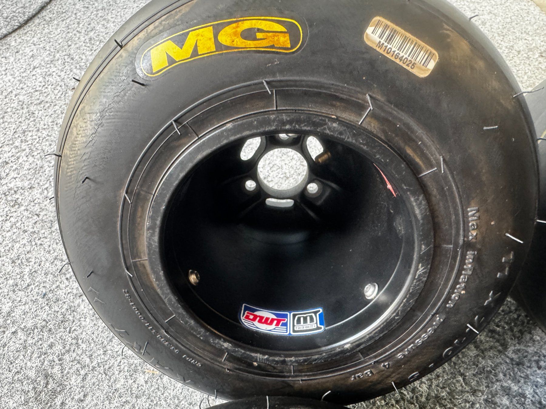 Go-Kart: Kart-Magnesiumfelgen DWT mit MG Reifen – Usato da Recherswil venduto da KH-Racing 3