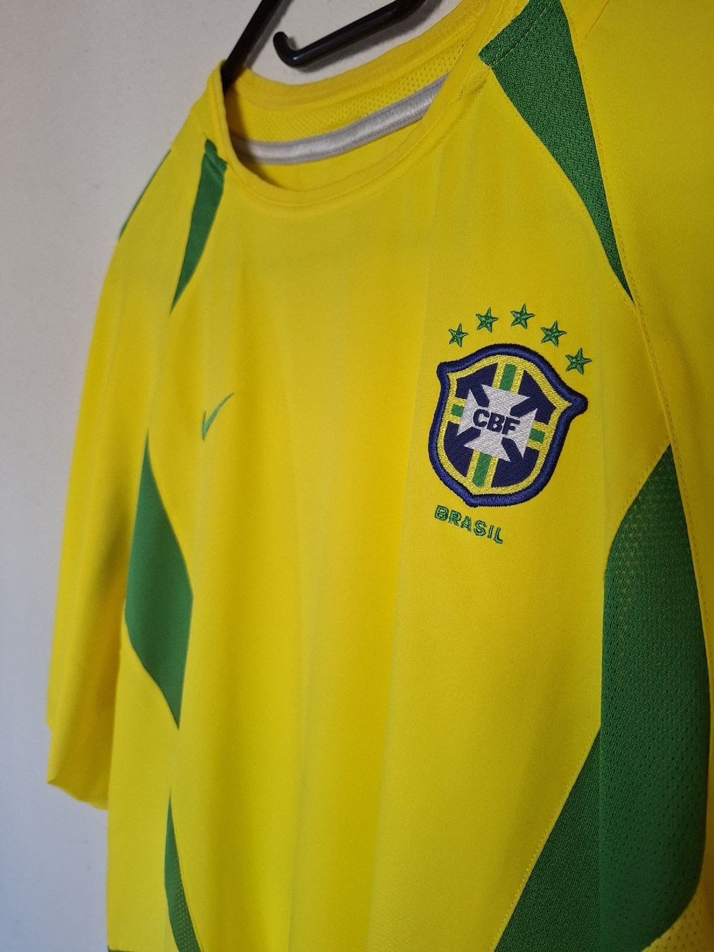 Nike Leibchen & Hosen: Brasilien Trikot 2002 – Neu (gemäss Beschreibung) aus Ammerswil AG von Treemountain 2