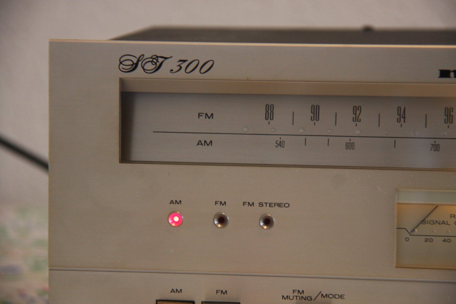 Radio: Marantz ST 300 am/fm Stereo Tuner – Usato da Fisibach venduto da he-man210 1