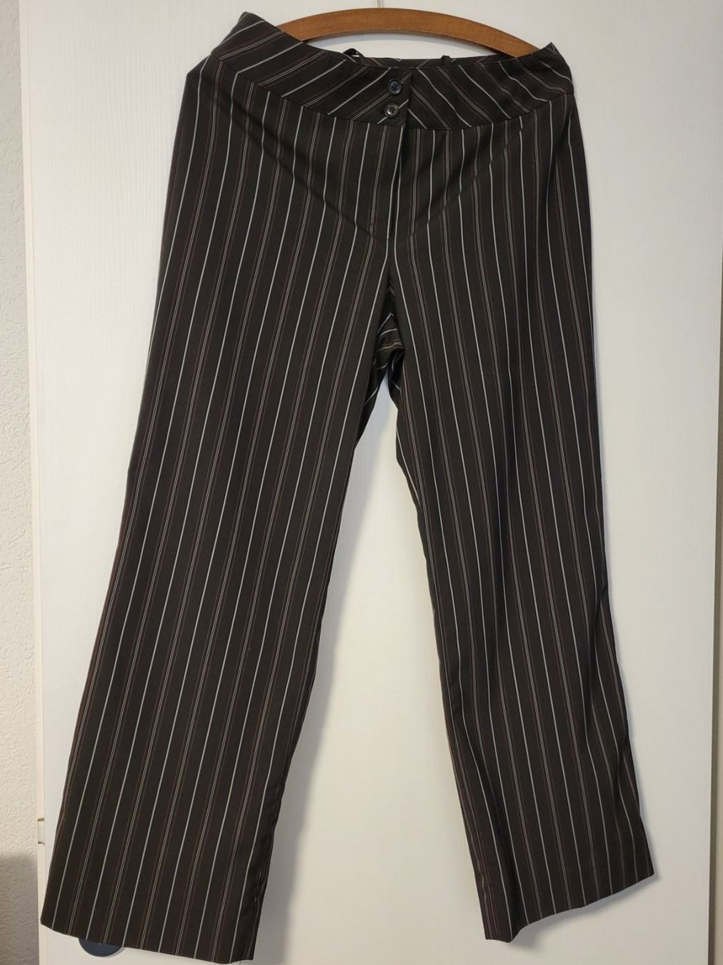 Completi & Tailleur: Anzug - 2 Teiler schwarz / rot,weiss fein gestreift / Gr 42 – Usato da Eschlikon TG venduto da Hirzliblick 1