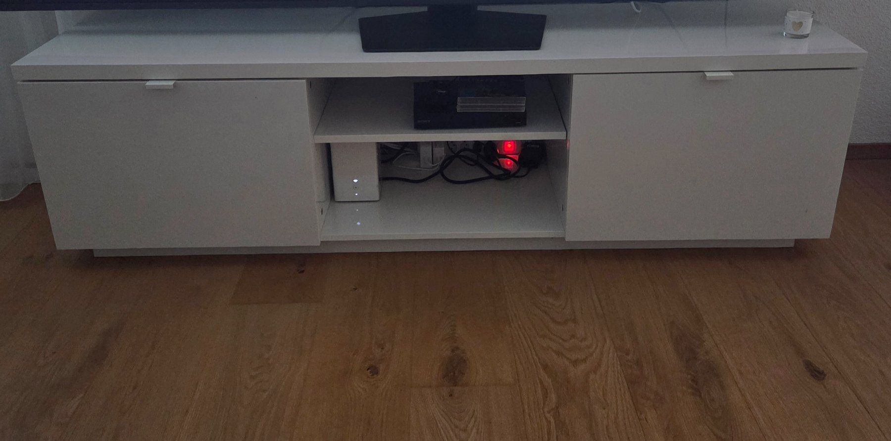 Mobili TV: TV-Möbel Weiss – Usato da Rickenbach venduto da JDH123