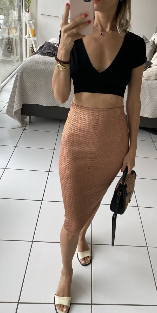 Lotti di vestiti: Set Elisabetta Franchi  – Usato da Zürich venduto da agi_j875 4