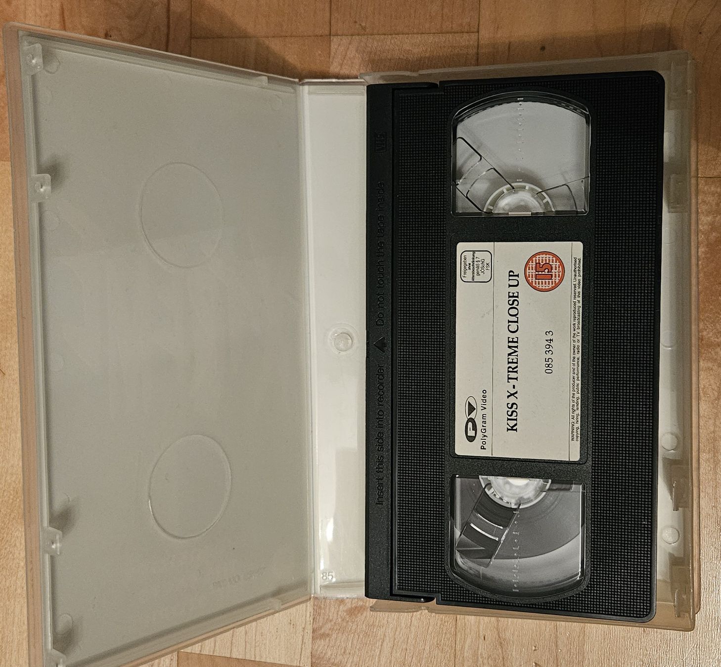 Tutti i VHS: KISS VHS Kasette – Nuovo (secondo la descrizione) da Greifensee venduto da Dehausi 2