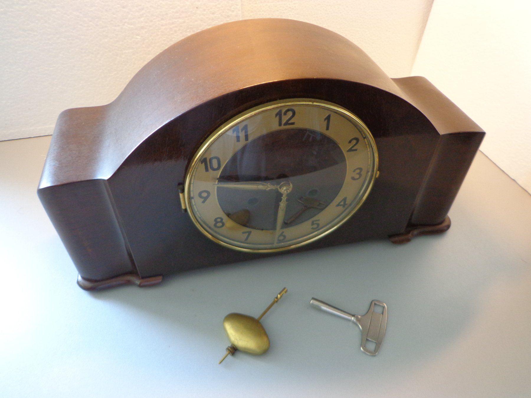 Orologi da terra & Orologi da parete: Tischuhr Buffetuhr Standuhr antik – Usato da Hinterkappelen venduto da Roku5