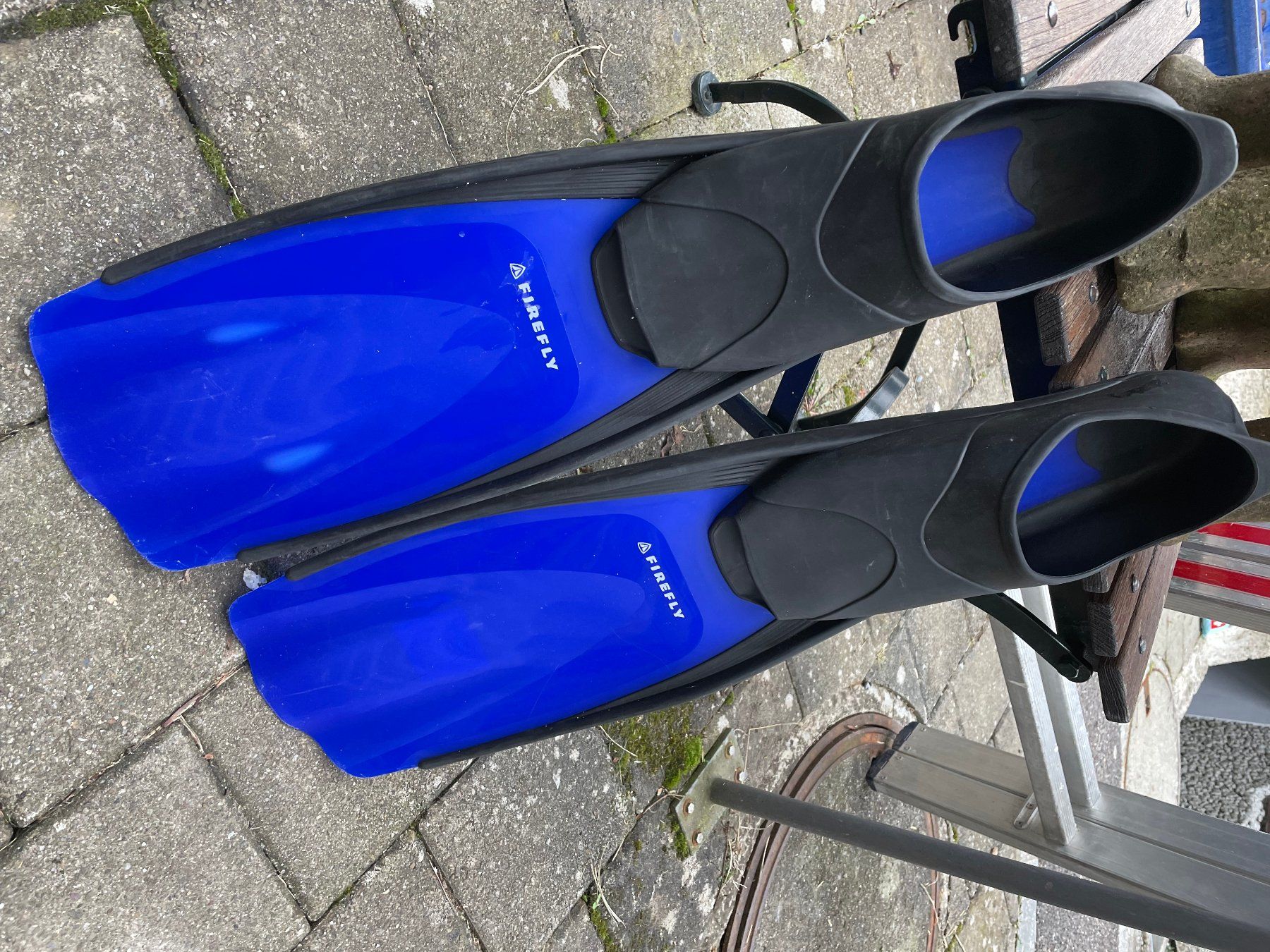 Flossen, Masken & Schnorchel: Schwimmflossen – Gebraucht aus Forch von ESELSTEIN