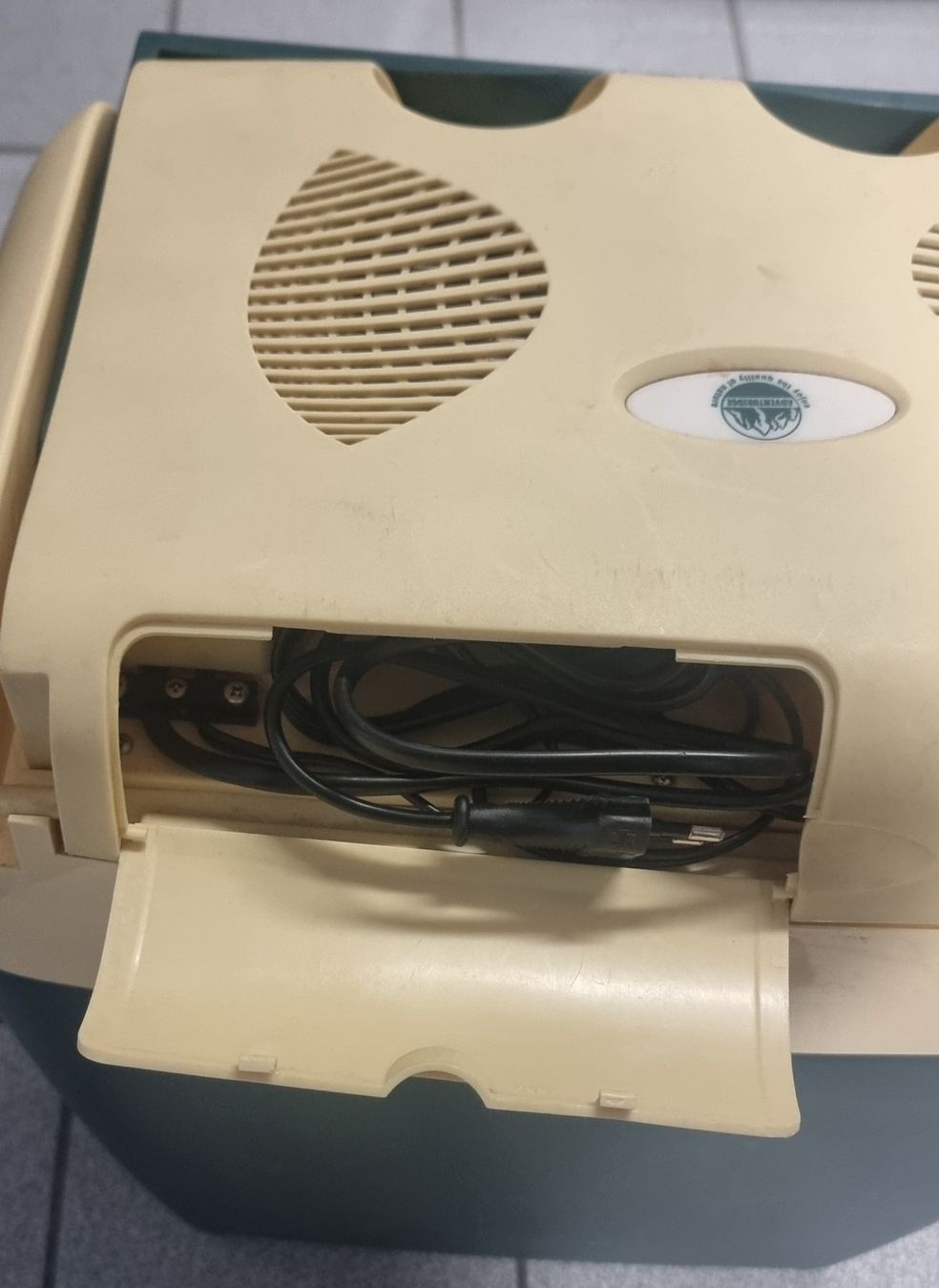 Frigoriferi & Refrigeratori: Coole Kühlbox 12 Volt Auto – Usato da Ruggell venduto da ONLINE-2-ME 1