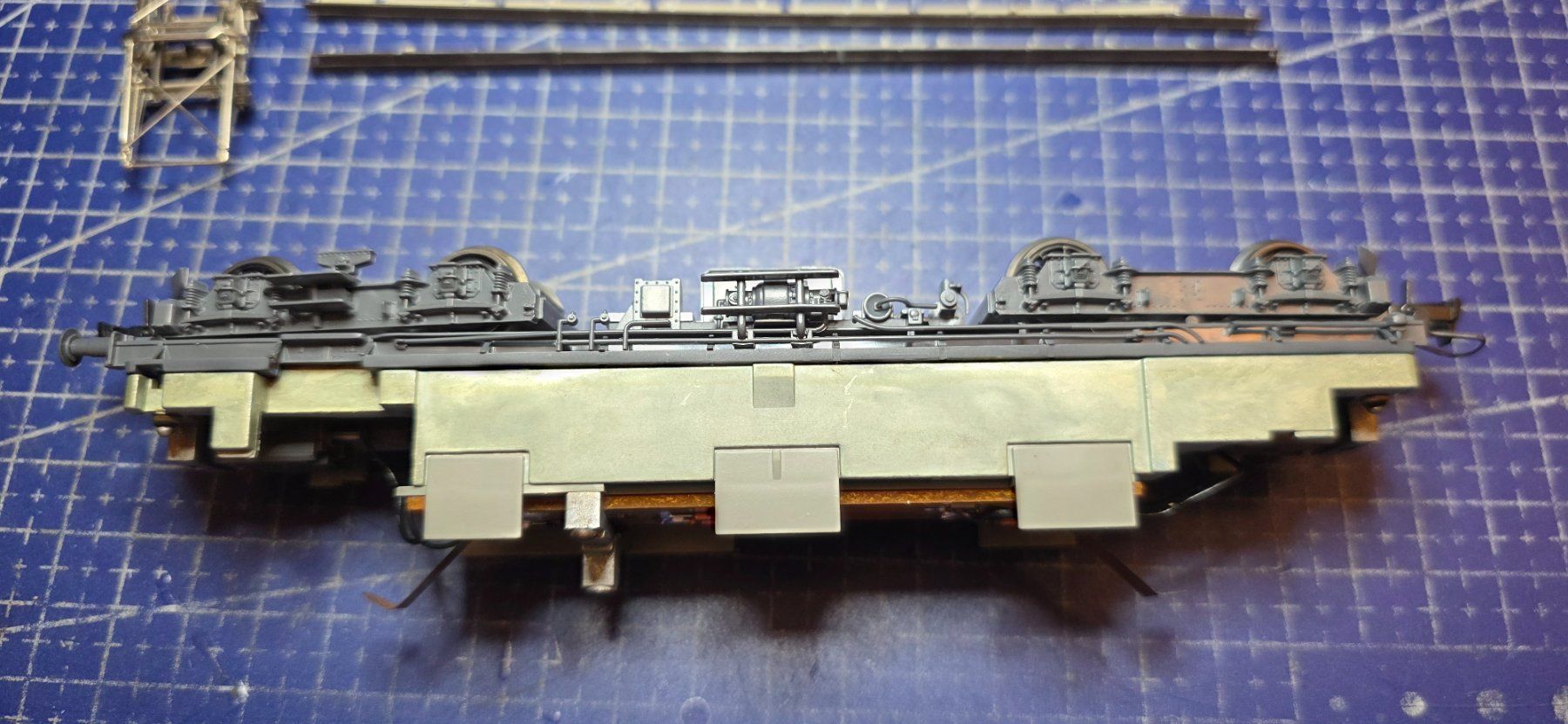 Roco Modellini di ferrovie: Roco SBB Fe4/4 18518 HO/DC Ersazteile – Usato da Hochfelden venduto da Danizh0 4
