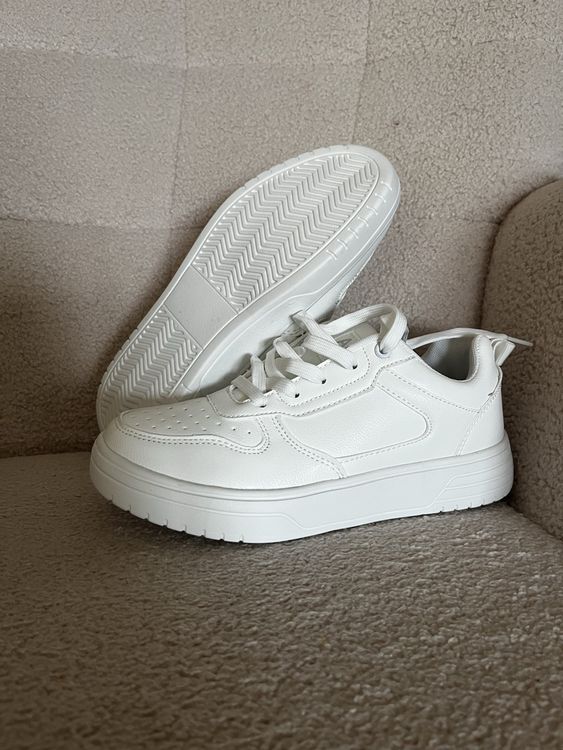Chaussures hommes: Weisse Sneaker Neu – Neuf (Voir description) à Sagogn par Gerasimenko 1