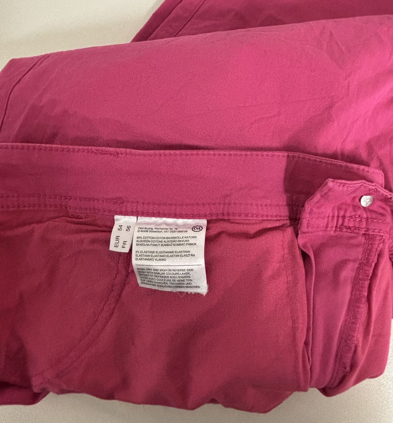 Pantaloni: Pinke C&A Caprileg Hose 7/8 – Usato da Buchs AG venduto da SellAndBuyX 1