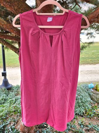 Tanktop/Top mit Öffnung im Dekolleté,Gr. 40,fast NEU