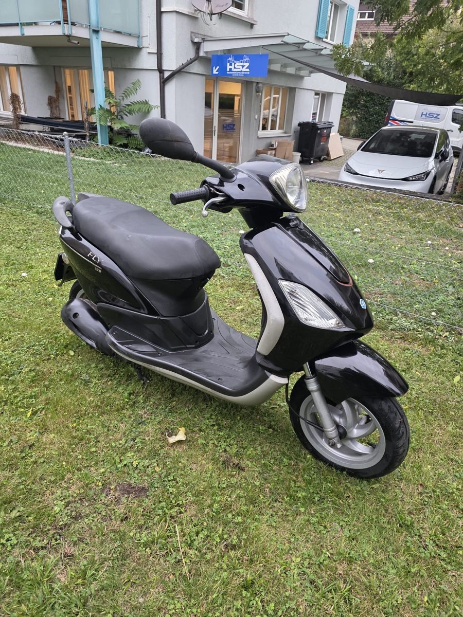 Piaggio Scooter: PIAGGIO FLY 125 CC – Usato da Winterthur venduto da Fabio_46 4