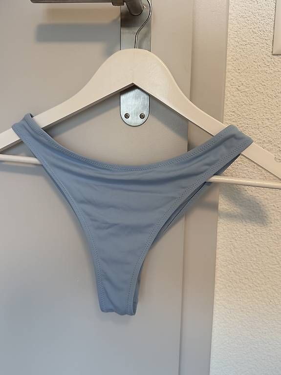 Costumi da bagno & Bikini: Bikini Hose Hellblau – Usato da Bleienbach venduto da Chi_Cari