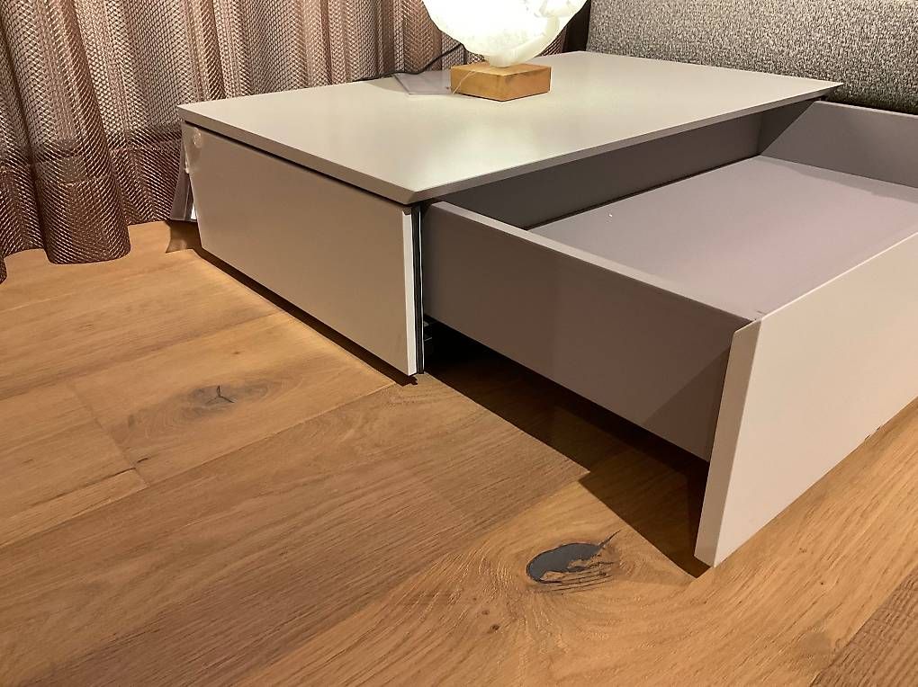 Tables de nuit: NACHTTISCH BELLINO – D'occasion à Holziken par rol_vwd2 2