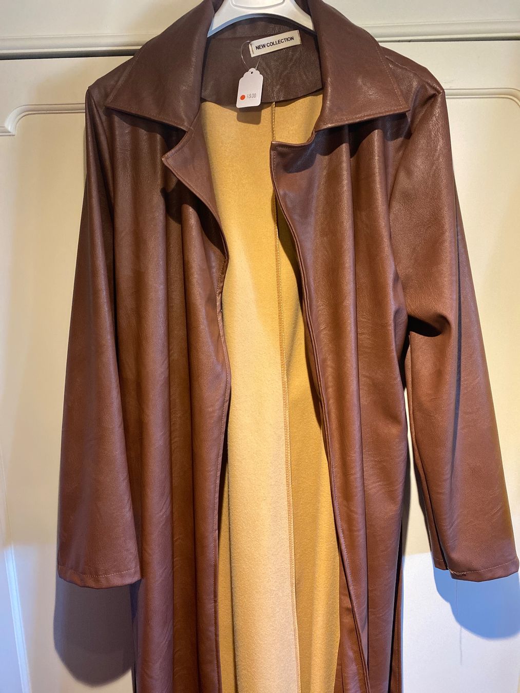 Cappotti: DAMEN MANTEL-LEDER -BRAUN – Nuovo e nell'imballaggio originale da Meienried venduto da ManuelaBoutique 1
