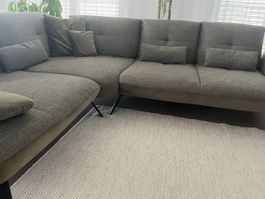 Grosse Couch khaki / grün