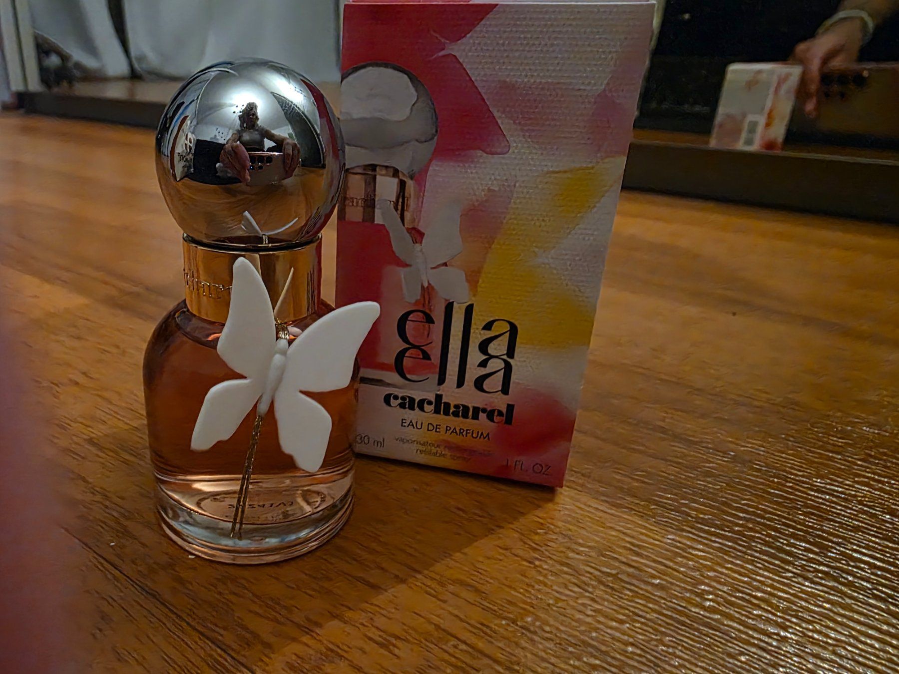 Cacharel Profumi & Eau de Toilette: Cacharel ella – Nuovo (secondo la descrizione) da Basel venduto da NyGrow