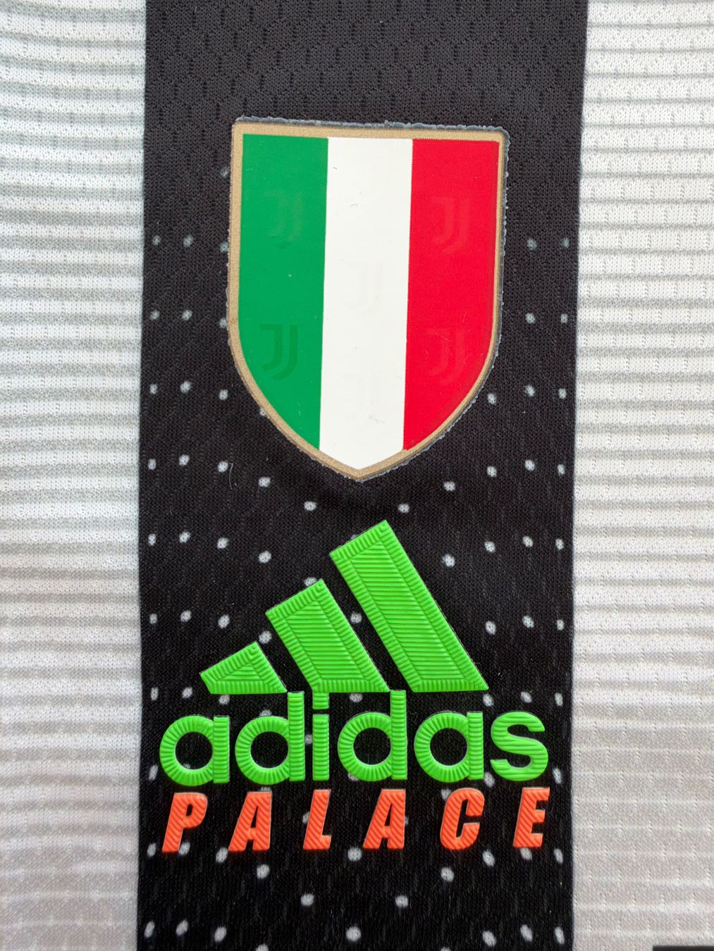 Adidas Canottiere & Pantaloni: Juventus x Adidas Palace – Nuovo (secondo la descrizione) da Olten venduto da gia_bc2q 3