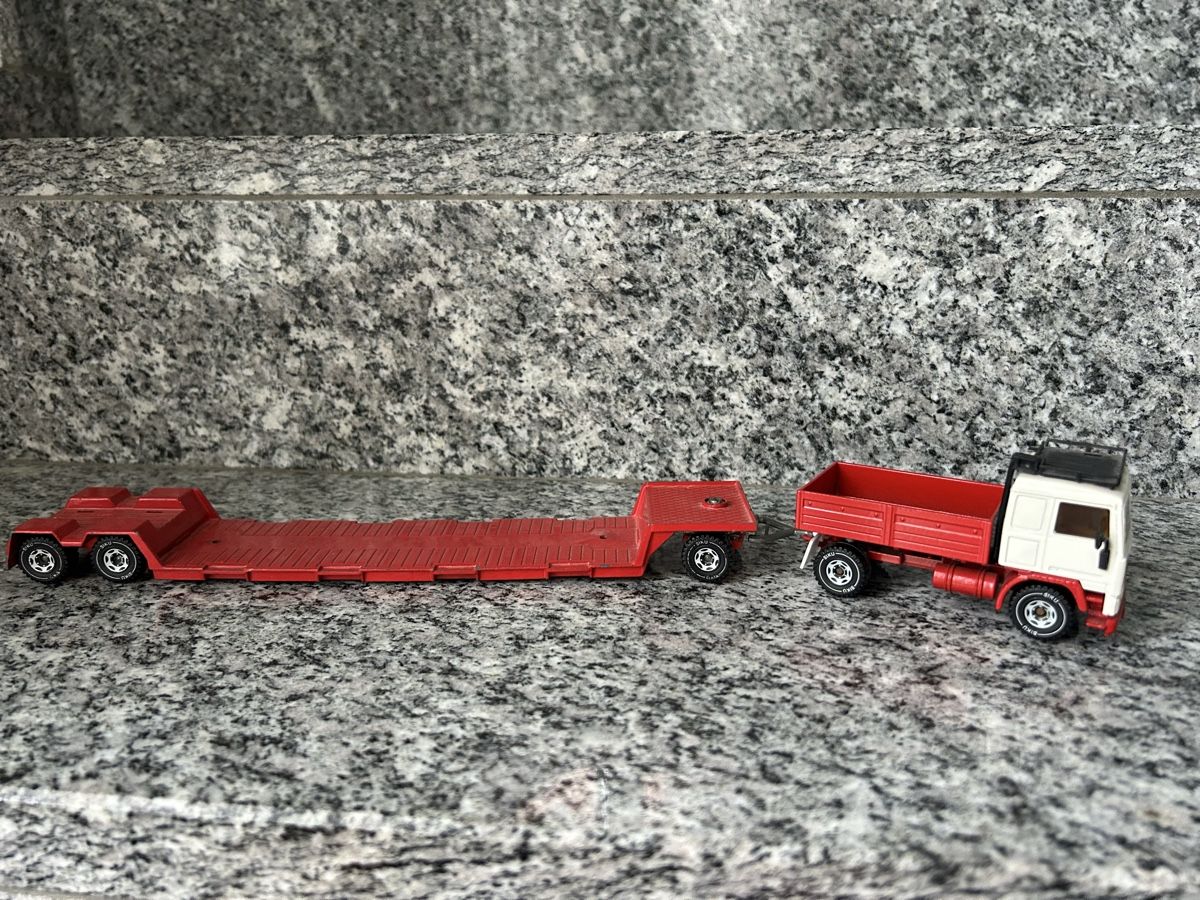 Siku Kits de montage: Volvo Tiefbett , Siku – D'occasion à Horw par Tigercat635 3