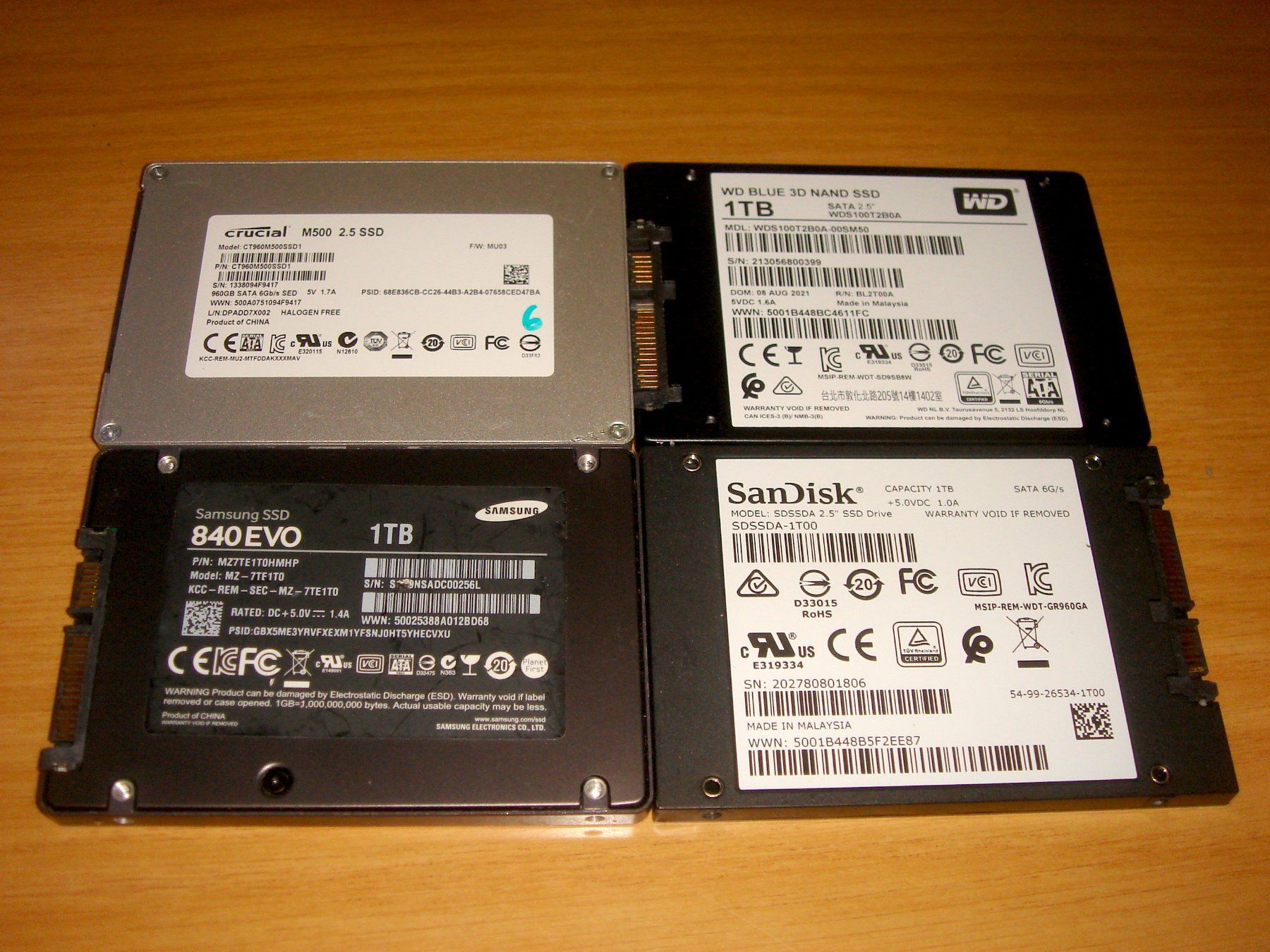 Samsung Disques durs: 1TB ssd. Samsung. Details siehe Bildern. – D'occasion à St. Gallen par pc-sg 2