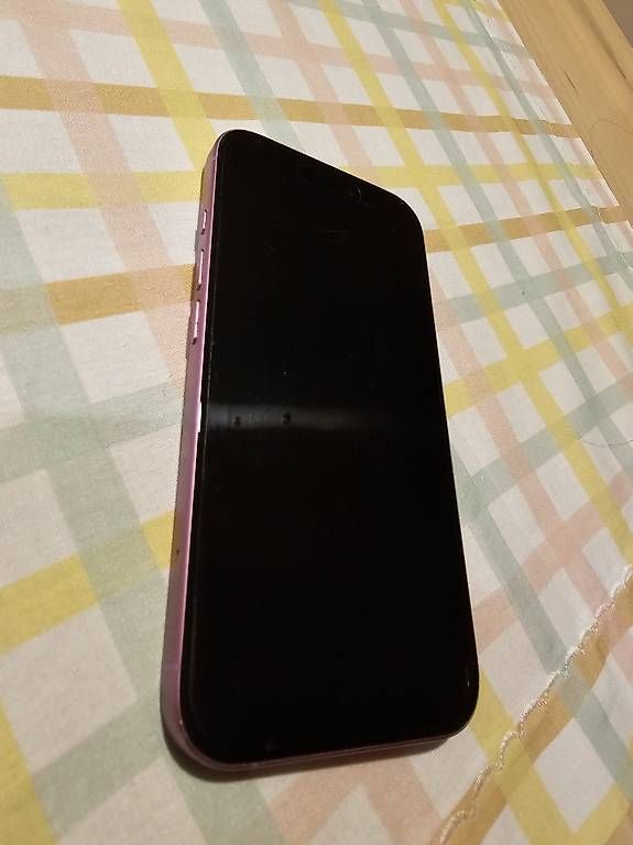 Apple Telefoni cellulari / Smartphones: Apple iPhone 16 Pink – Usato da Fällanden venduto da Fairamay 4
