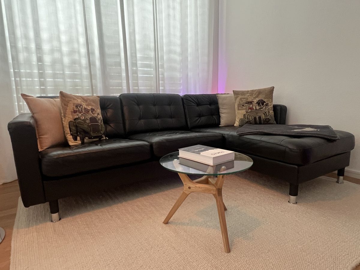 Sofas: Ecksofa Leder schwarz – Gebraucht aus Othmarsingen von MrLenzin