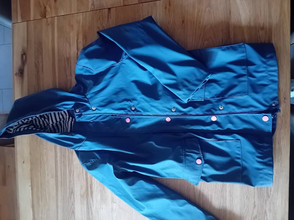 Vestes: Regenjacke Grösse 152 – D'occasion à Rubigen par hockey1979