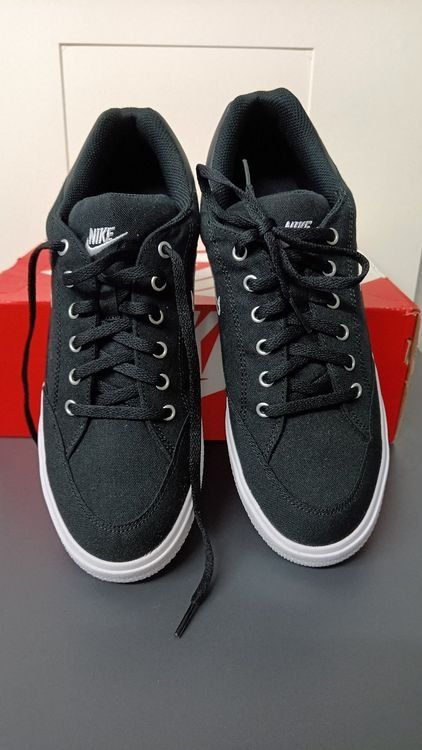 Nike Herrenschuhe: Nike Stoffschuhe, (42.5) Neu – Neu und originalverpackt aus Romanshorn von  2