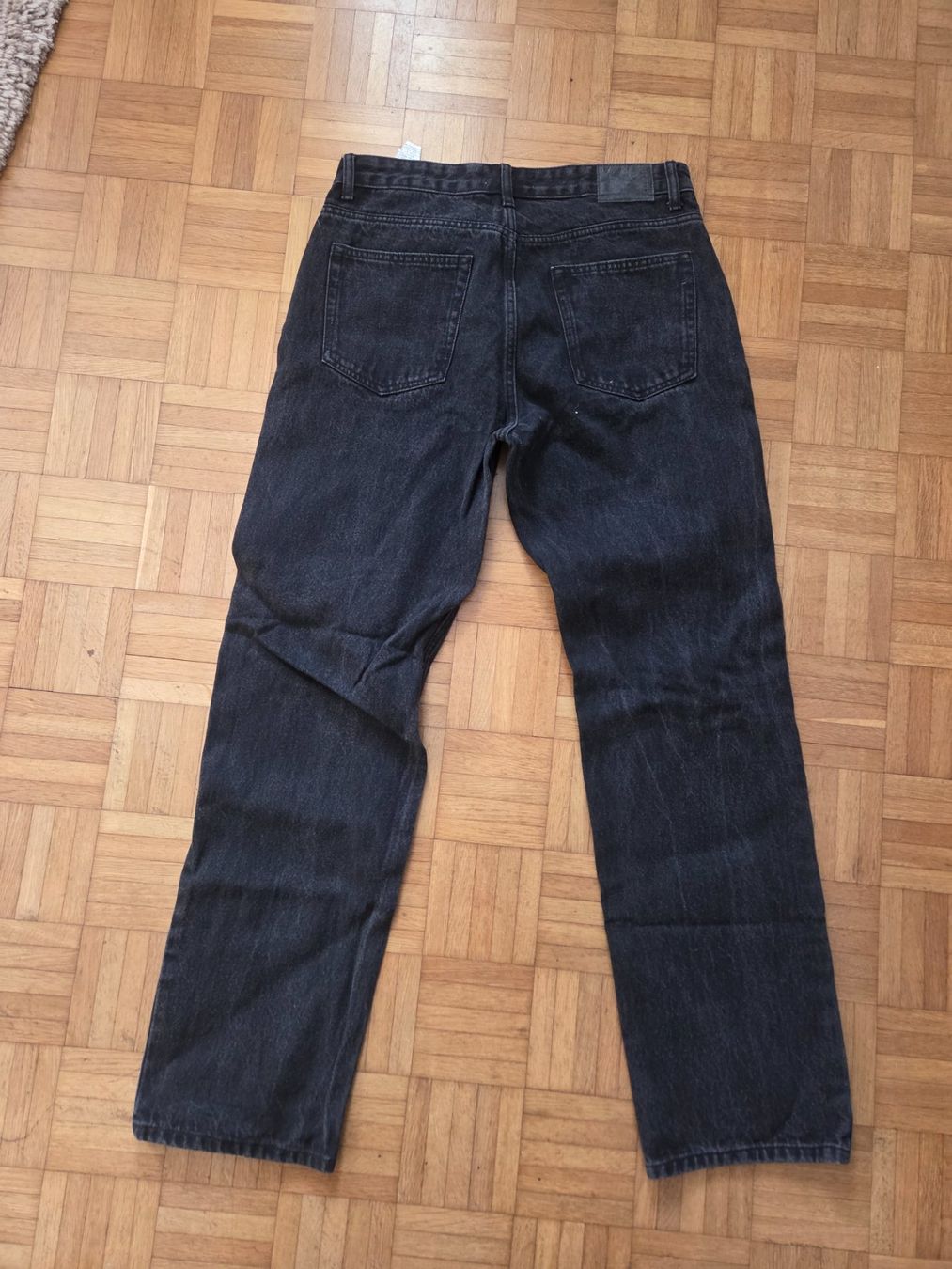 Pull&Bear Jeans: Schwarze Jeans von Pull&Bear mit Rissen, Grösse 44 – Usato da Hofstetten BE venduto da sus_zgz5 2