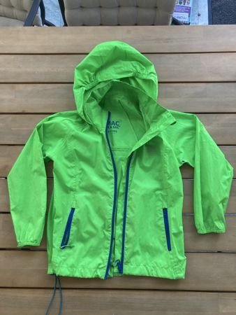 Leichte Regenjacke