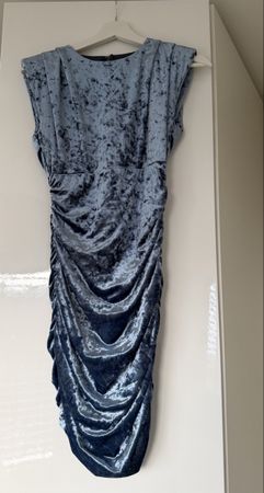 Guess Velour Kleid, Grösse 34, ungetragen