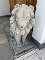 Steinsitzender Löwe 2 Stück (Sandstein)