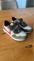 Nike Sportschuhe grau rot Klettverschluss Neu
