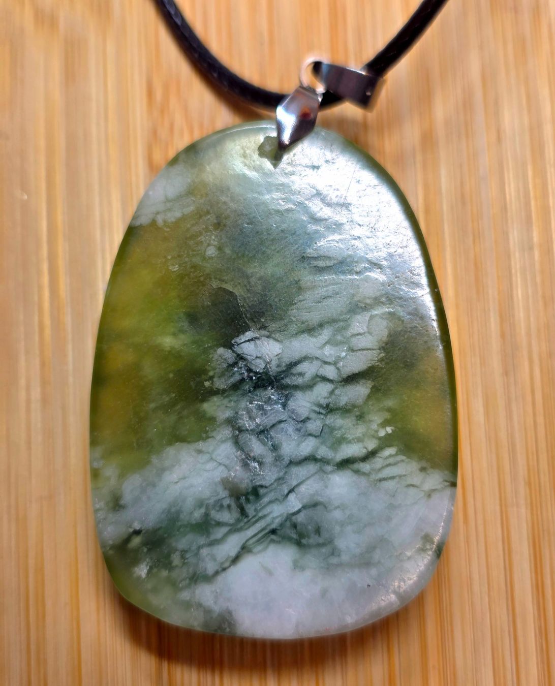 Minerali & Pietre curative: Grüne Jade Acala Anhänger C – Nuovo e nell'imballaggio originale da Matzingen venduto da Shay_Crystalz 2