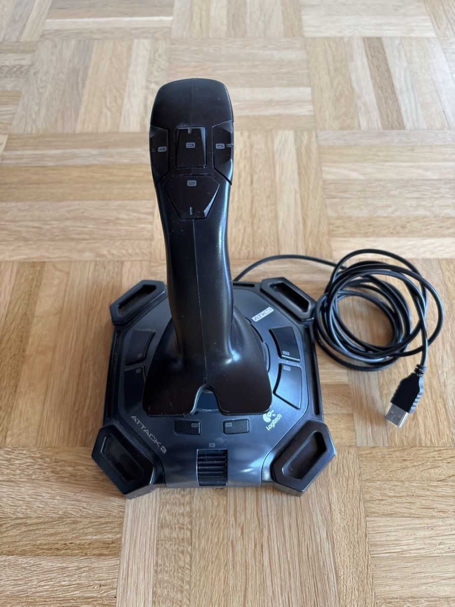 Controller: Logitech Attack 3 Joystick USB guter Zustand – Usato da Münchenbuchsee venduto da laurentbr99