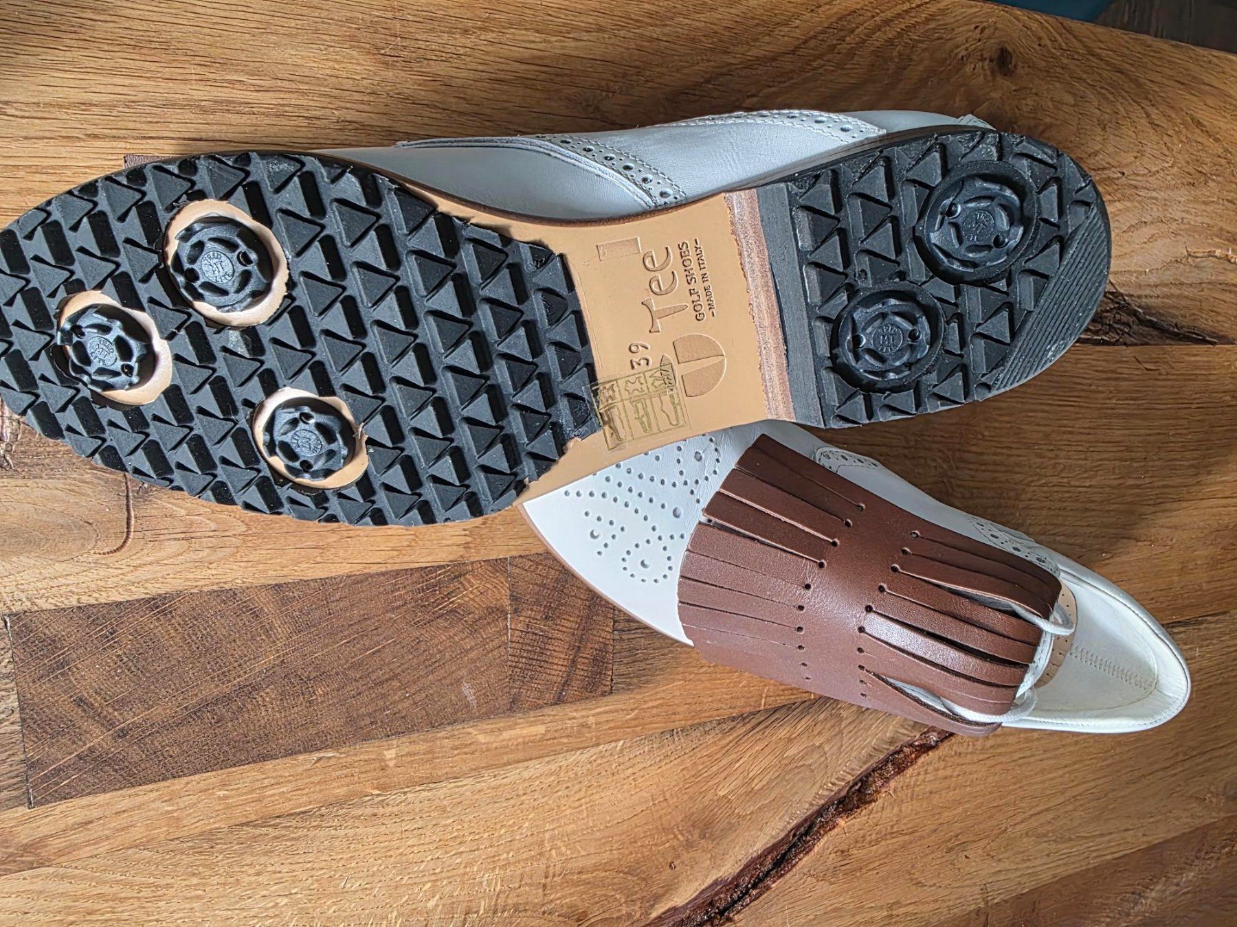 Damenschuhe: Tee Golf Shoes – Neu (gemäss Beschreibung) aus Neftenbach von 1602erb 1