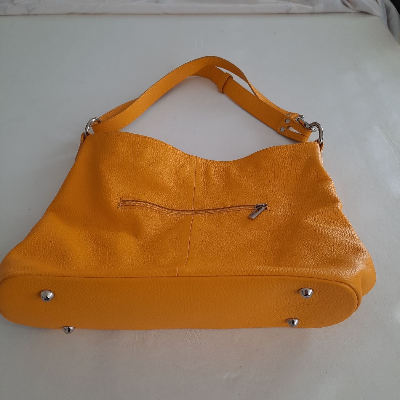 Borse da donna: Echteleder Umhänge Tasche NEU. gelb.Top. – Nuovo e nell'imballaggio originale da olten venduto da Laterne50 1