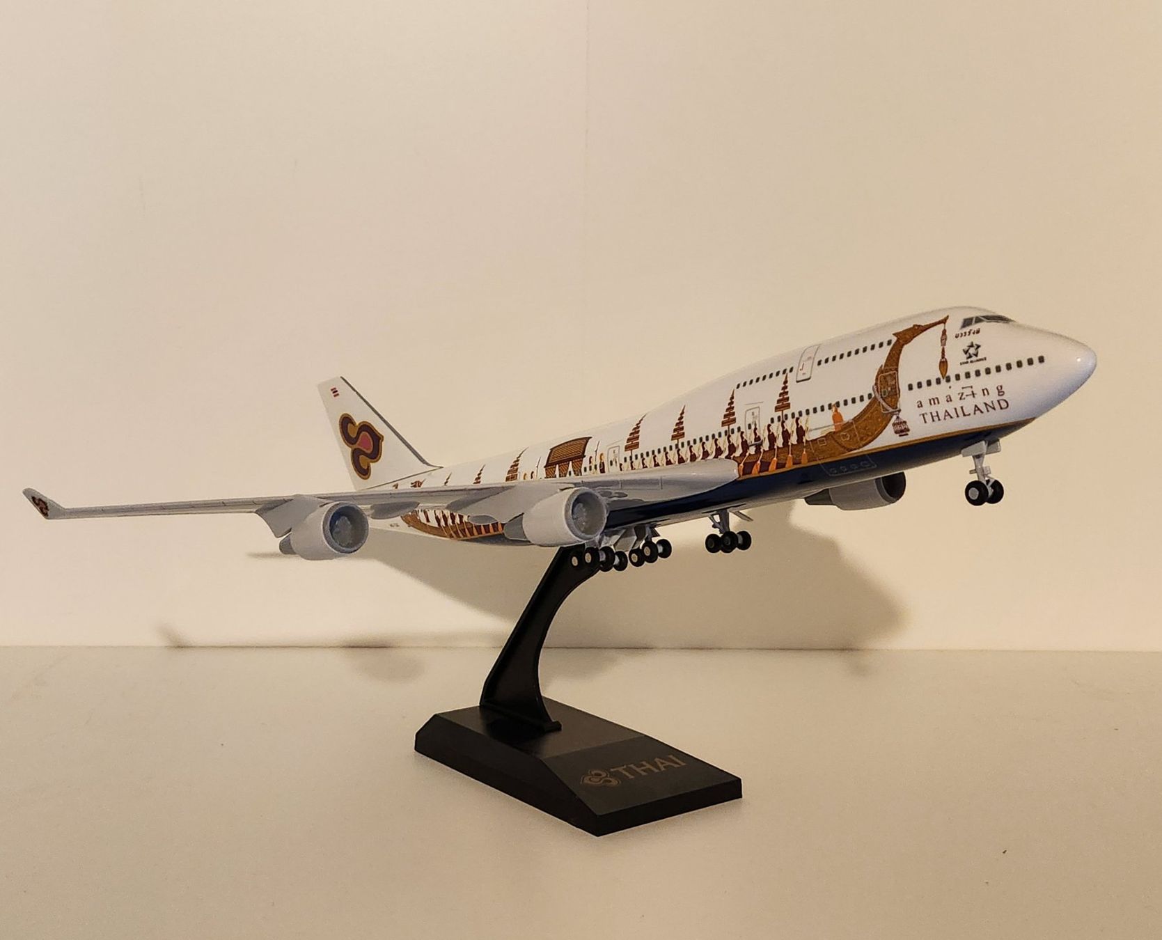 Kit di modellismo & Modellini statici: Skymarks 1/200 Thai Airways Boeing 747-400 – Nuovo (secondo la descrizione) da Wittenwil venduto da ced_q8j7 1