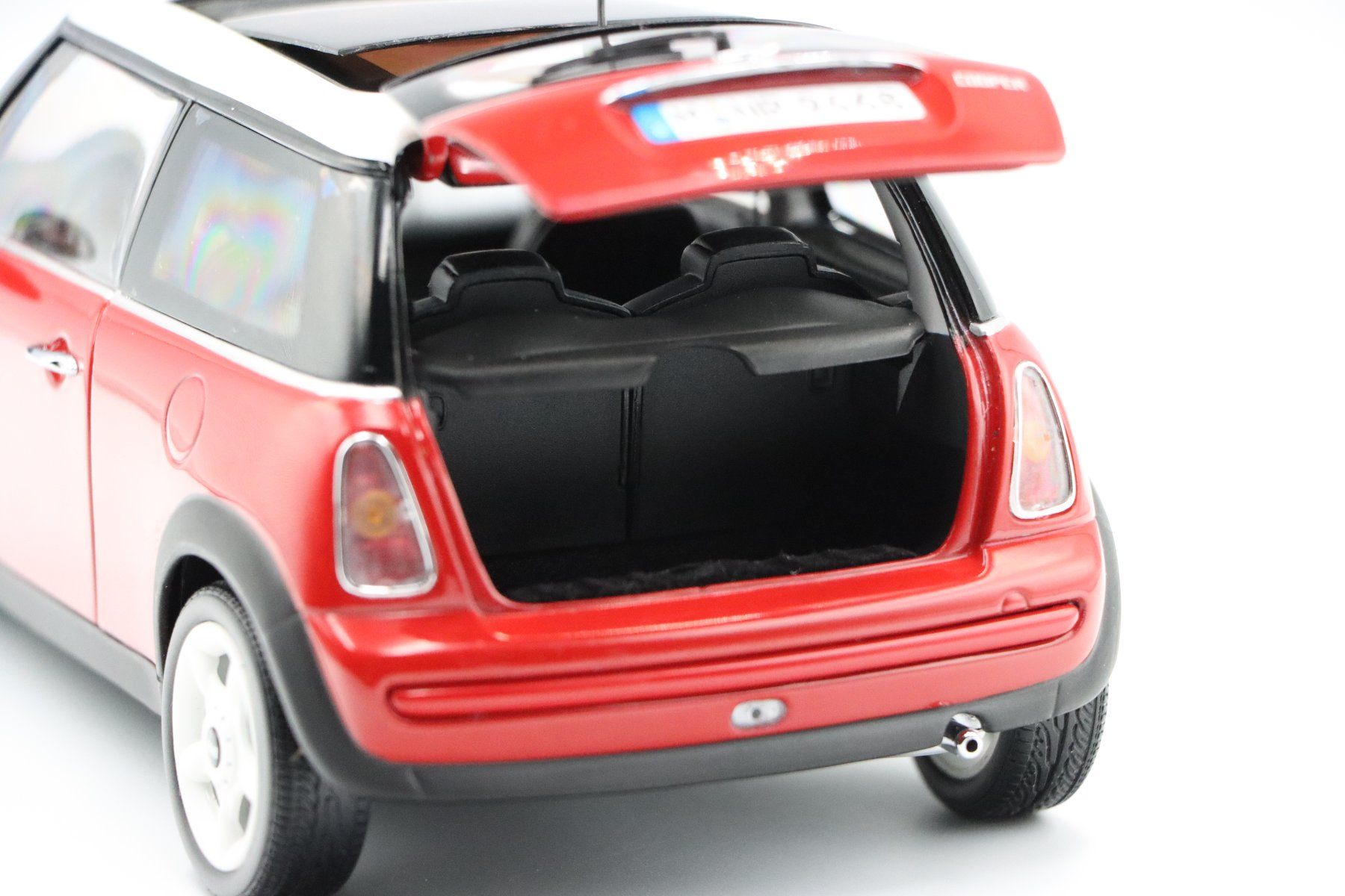 Modellini d'auto: Mini Cooper 2004 1:18 Kyosho – Difettoso da Bühl b.Aarberg venduto da modelldiecast 6
