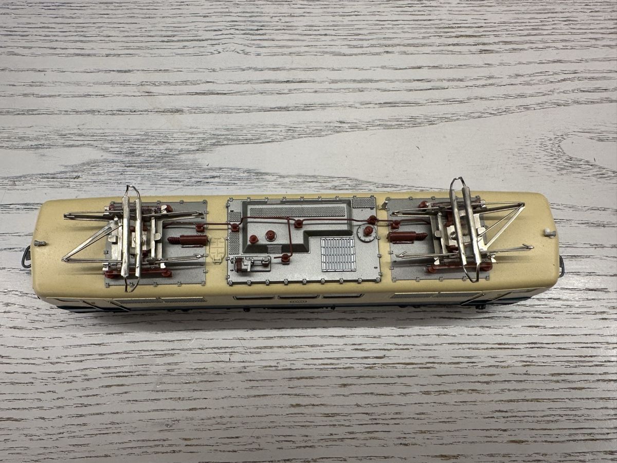 Märklin Modelleisenbahnen: Märklin 3042 DB BR 111 – Gebraucht aus Lupsingen von New-Haven 4