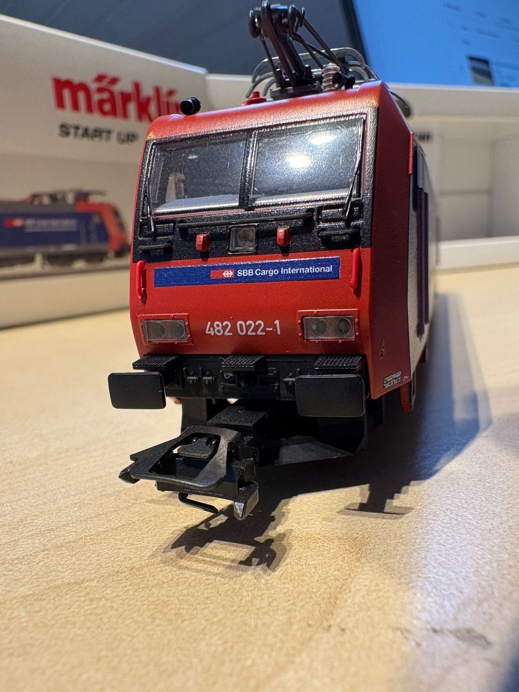 Märklin Modellini di ferrovie: Maerklin 36627  Re482 – Nuovo e nell'imballaggio originale da Corcelles Payerne venduto da Pierre66 5