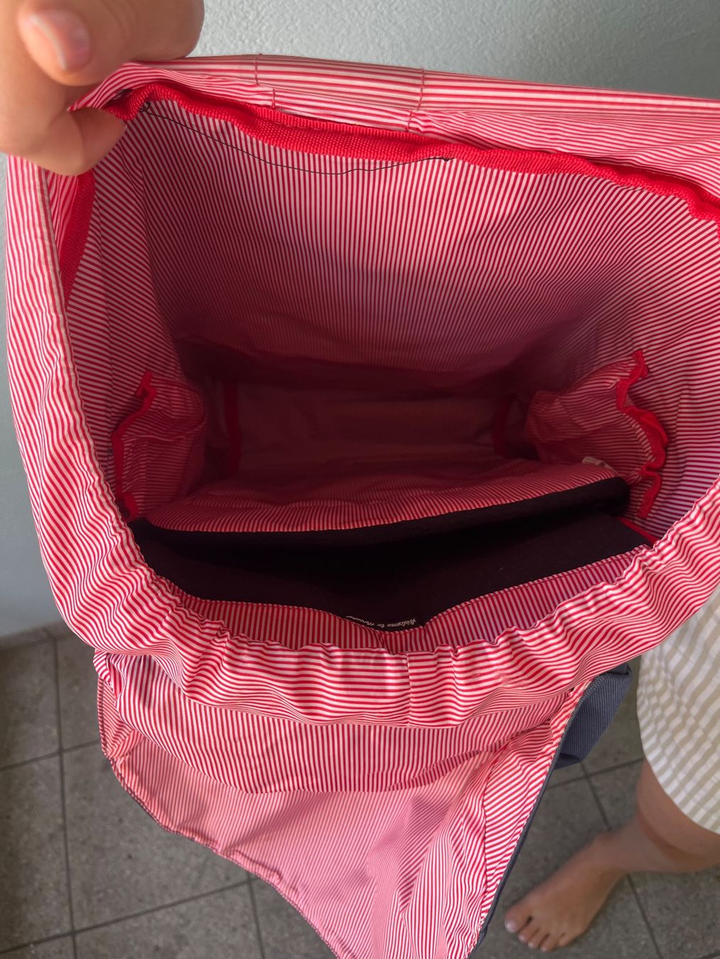 Herschel Sacs à dos: Originaler dunkelblauer Herschel Rucksack – D'occasion à Zürich par giu_j77x 2