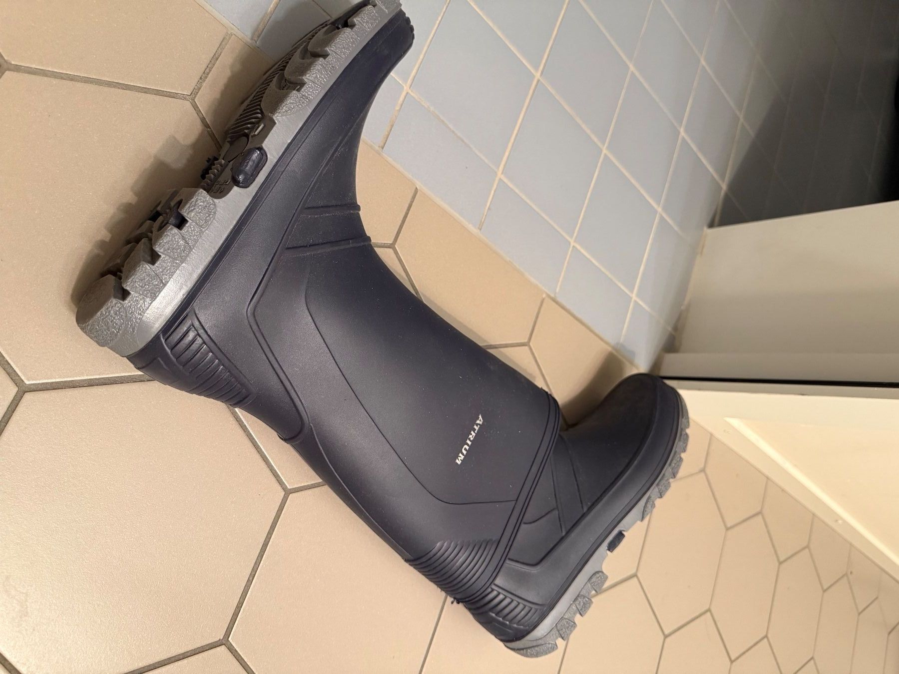 Scarpe da uomo: Atrium Gummistiefel, Gr. 37 – Nuovo (secondo la descrizione) da Zürich venduto da SEDRAEN 3