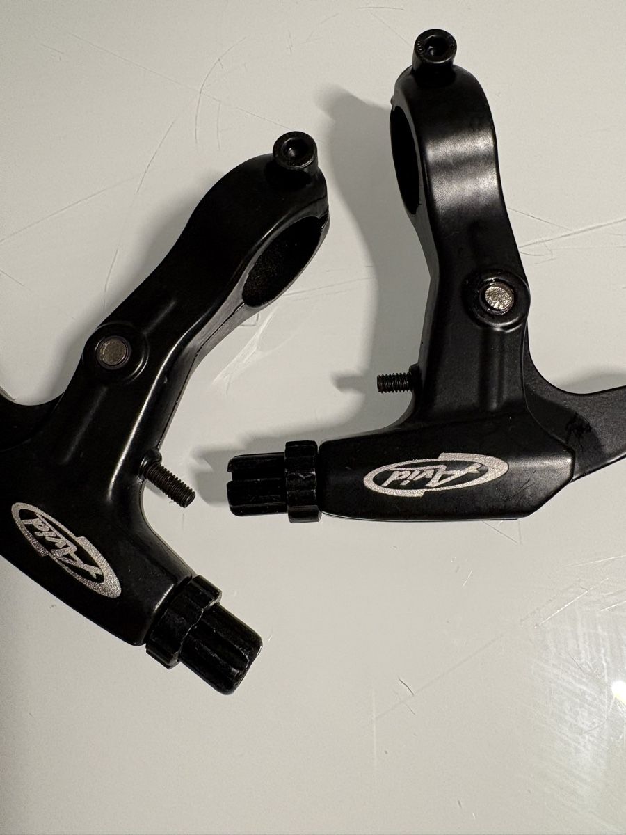 Avid Pezzi di ricambio: V-Brake Avid-Bremshebel – Usato da Giubiasco venduto da bulag 2