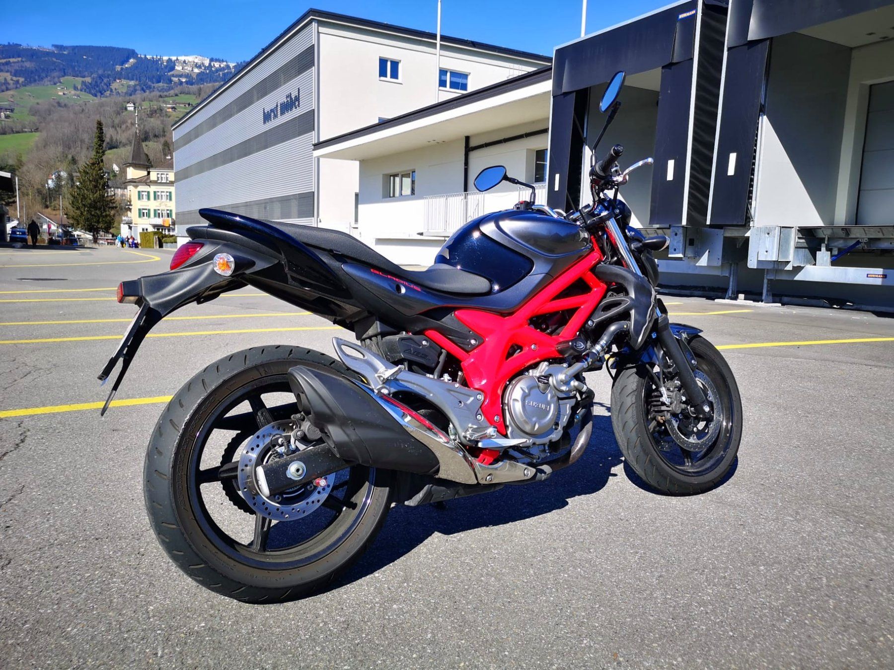 Suzuki Strada: SUZUKI Gladius SFV 650 A – Usato da Steinen venduto da Alucia87 1