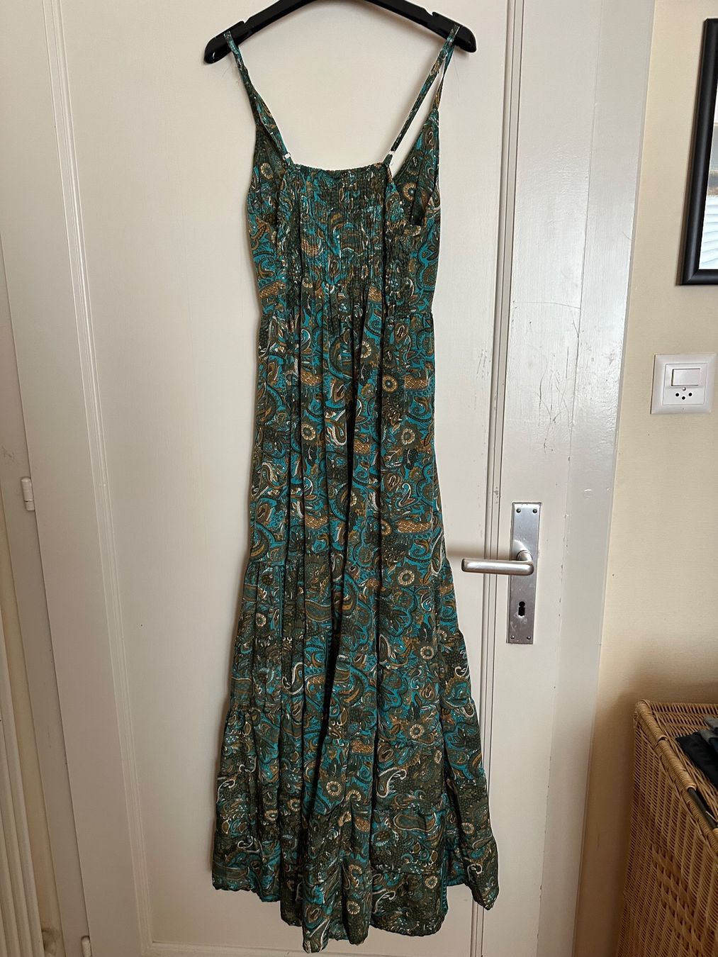 Vestiti: Robe S M 90% soie. 10% viscose – Usato da Sion venduto da indisherkane 3